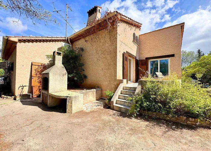 Maison Proche Raphael *